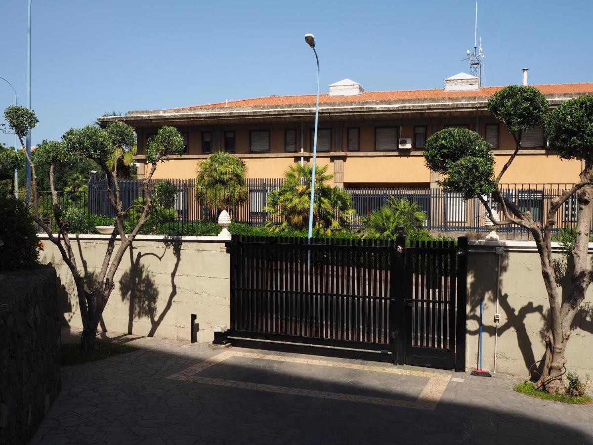 Viaggio In Sicilia B&B Гравина-ди-Катания Экстерьер фото
