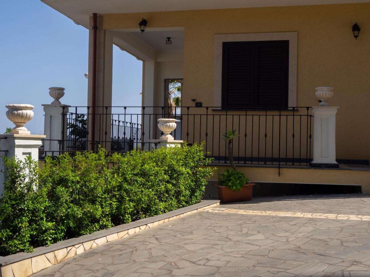Viaggio In Sicilia B&B Гравина-ди-Катания Экстерьер фото
